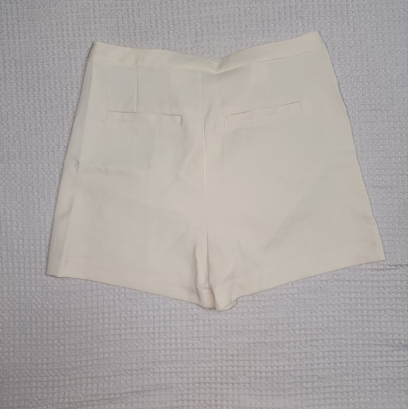 Love tree shorts - Picture 2 of 6